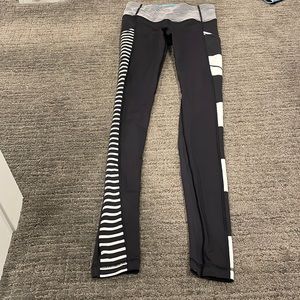 Lululemon SeaWheeze leggings size 4